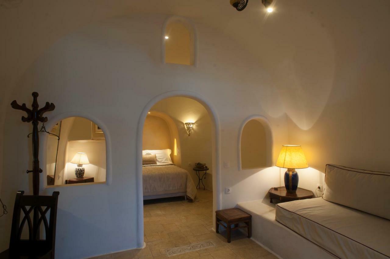 Heliophos Boutique Caves Aparthotel Oia  Exterior photo