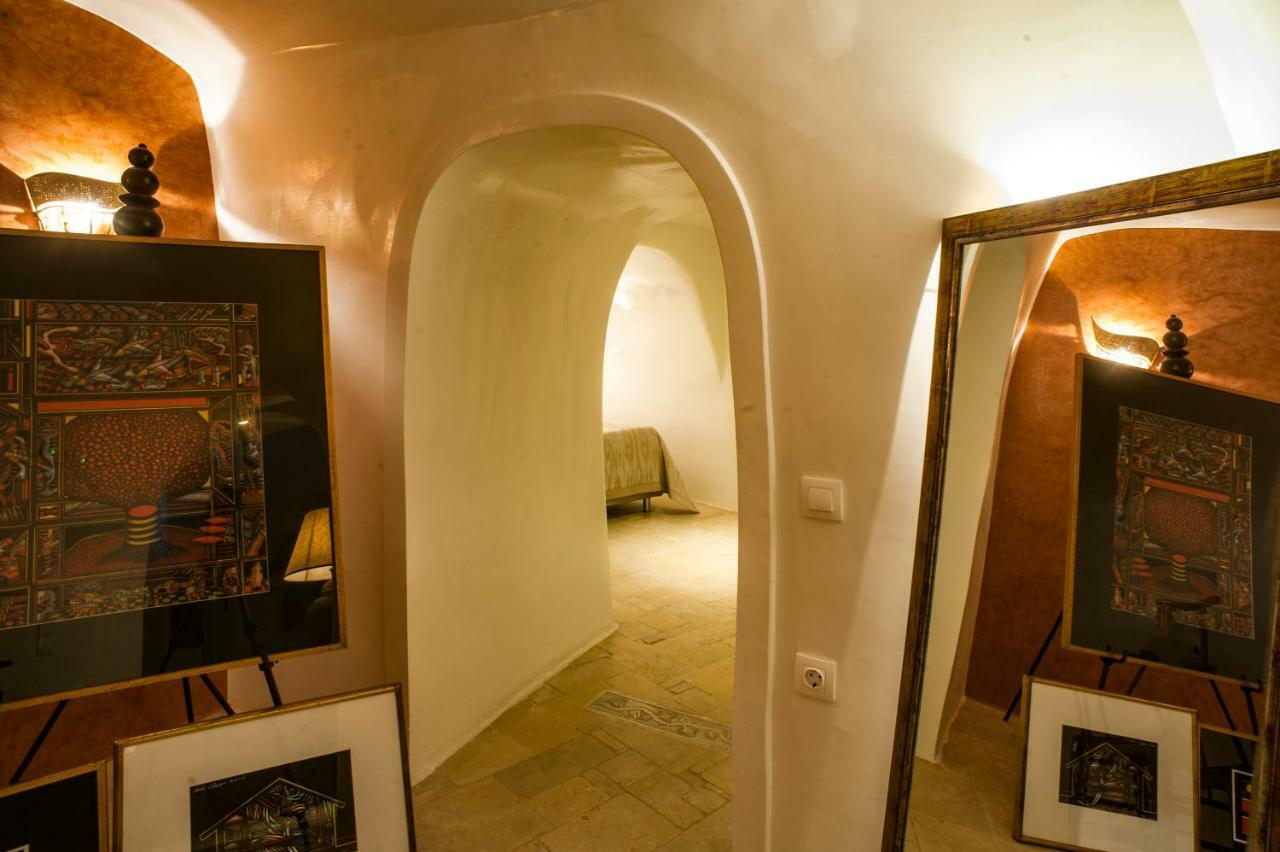 Heliophos Boutique Caves Aparthotel Oia  Exterior photo