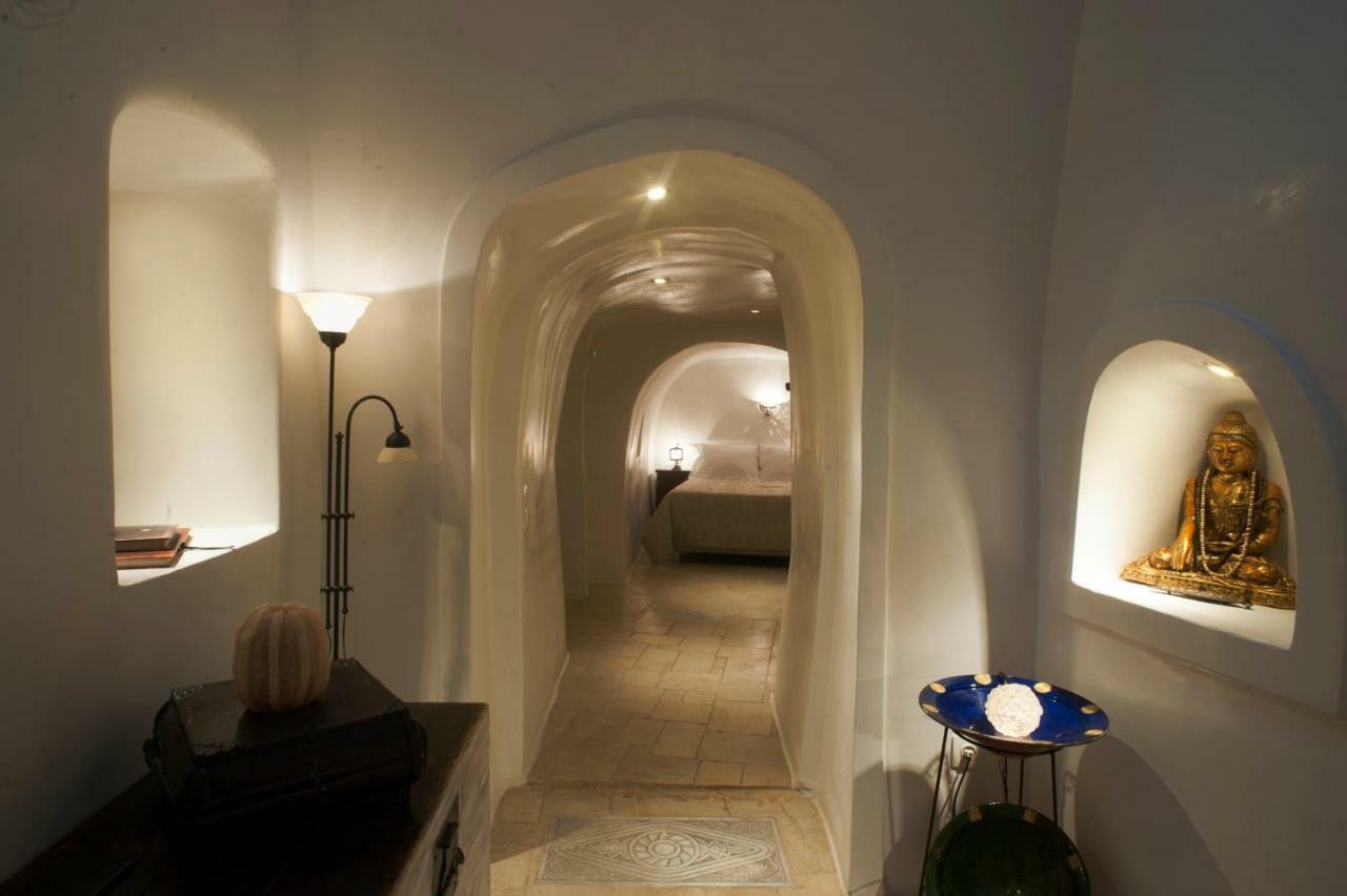 Heliophos Boutique Caves Aparthotel Oia  Exterior photo